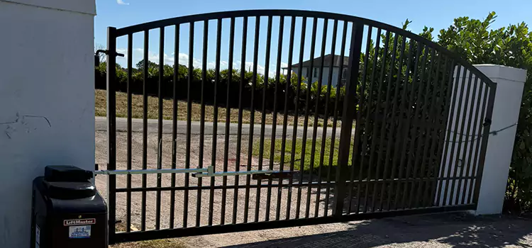 Driveway Fence Repair Bloomingdale